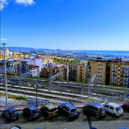 بيت ضيافة Al Dammuso Diffuso In Centro 3*