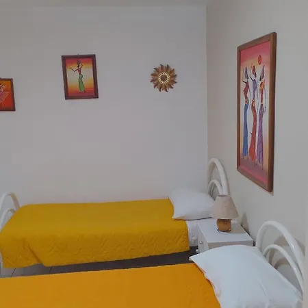 Al Dammuso Diffuso In Centro בית הארחה 3*